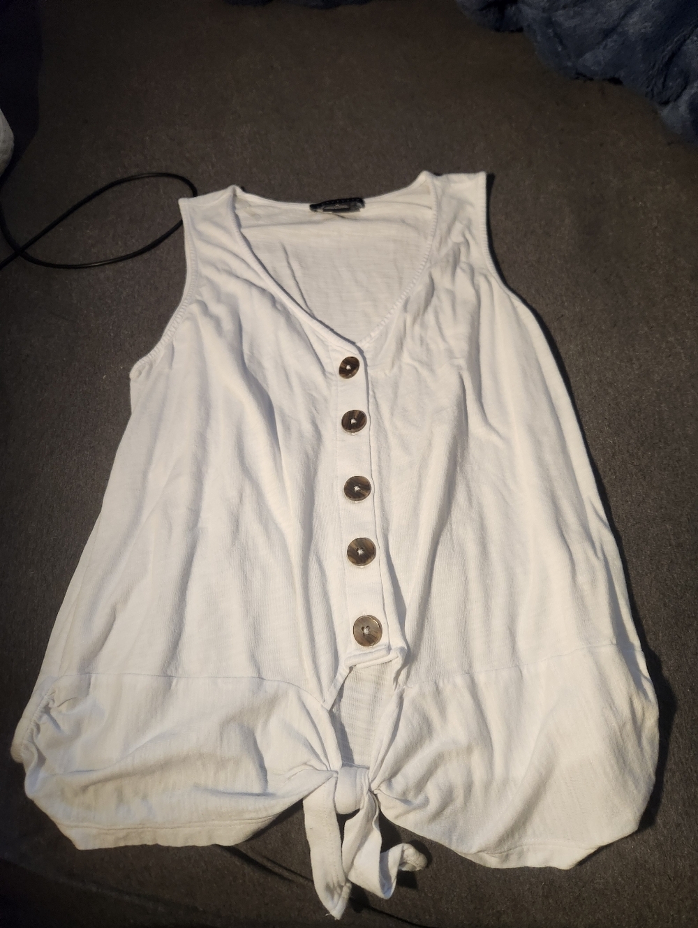 Sanctuary White Button-Front Tie Hem Tank Top